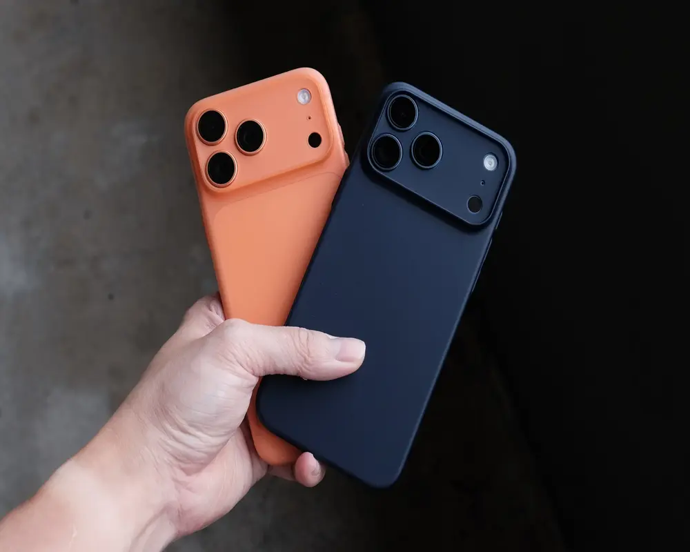 Bare_Naked_Case_for_iPhone_17_Se (2)